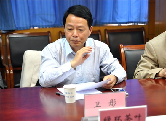 縣市場監(jiān)管局黨組書記、局長衛(wèi)彤講話